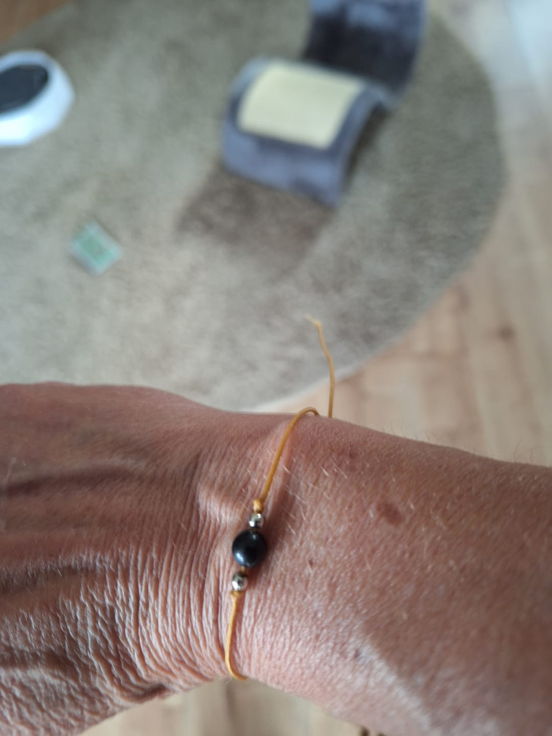 Customer photo review of Obsidian Armband - Naturband