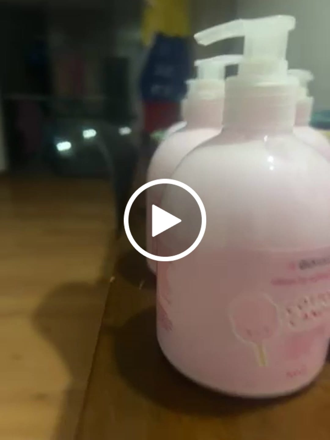 Customer video review of Crema de Manos y pies Cotton Candy