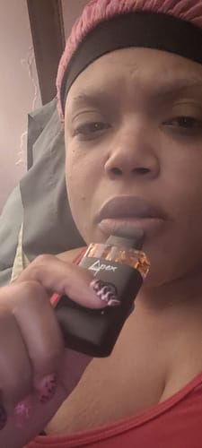 Customer photo review of Dual Chamber Disposable Vape 6G. Delta 9 - JEALOUSY - BLUE DREAM