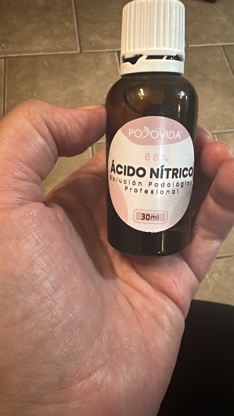 Customer photo review of Ácido Nítrico 68% – Solución Podológica Profesional 30 ml