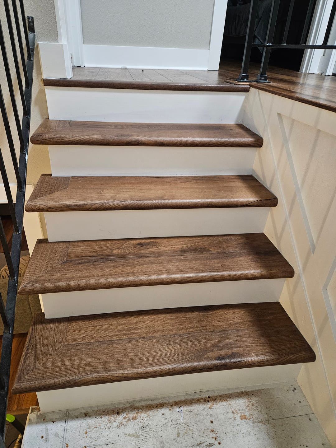 Customer photo review of Gunstock Oak Stair Tread