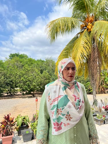 Customer photo review of Batik Shawl (Sore)