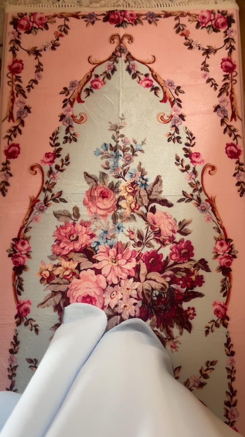 Customer photo review of Rosy Rehma Padded Prayer Mat