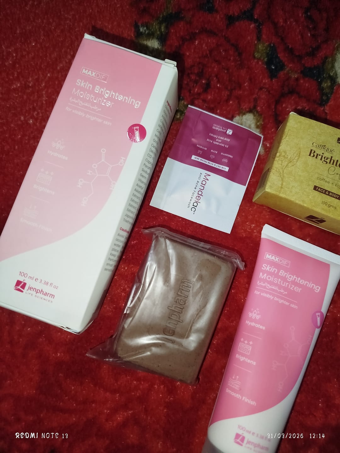Customer photo review of Maxdif Brightening Moisturizer