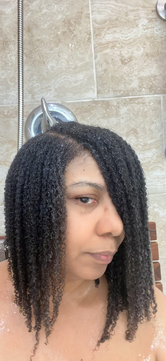 Customer photo review of Anti- Frizz Sculpting Jelly – Castor Oil & Rose Water for Long-Lasting, Defined, Frizz-Free Curls with Firm Hold | Day Dream 💫