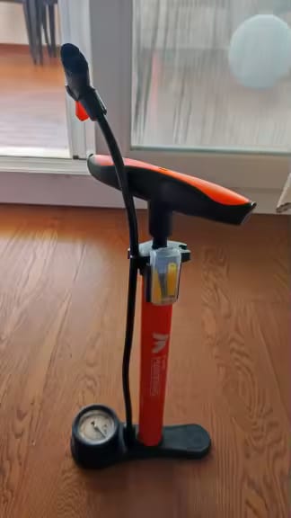 Customer photo review of 11 bar Tragbare Pumpe mit Manometer & 3-in-1-Ventilaufsatz