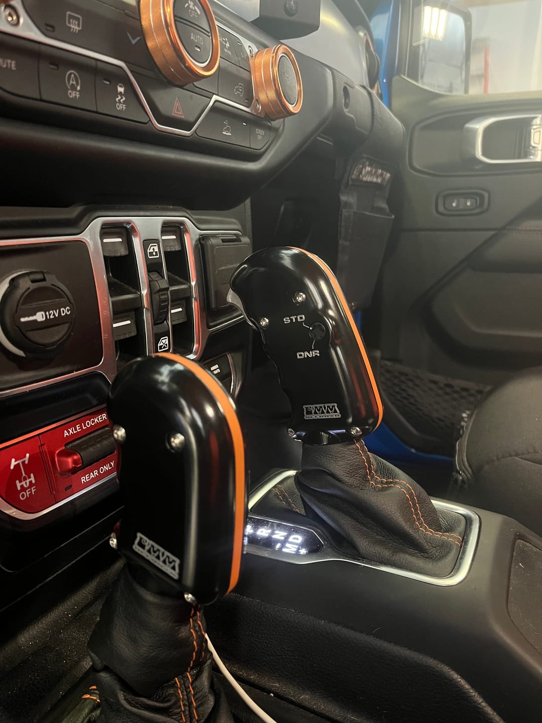 Customer photo review of Hill Killer Transmission Shifter for 2018 + Jeep Wrangler JL & Gladiator – CMM Offroad