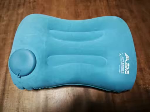 Customer photo review of Ultraleichtes Pump-Reisekissen für Camping & Reisen