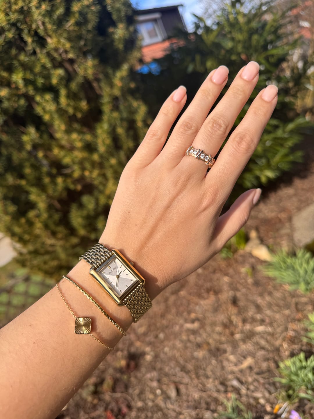 Customer photo review of Olivia Gold White