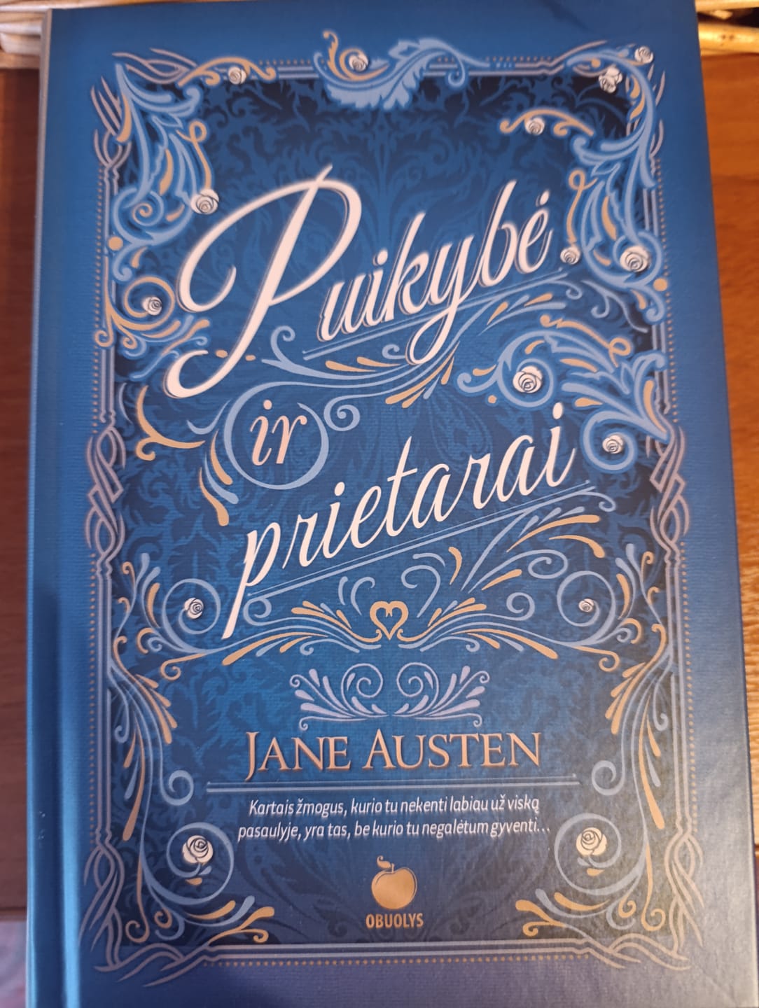 Customer photo review of Puikybė ir prietarai: įspūdingas Jane Austen klasikinės knygos leidimas su iliustracijomis ir herojų santykių schema