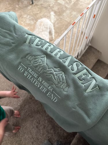 Customer photo review of *PRE-ORDER* Terrasen Crewneck