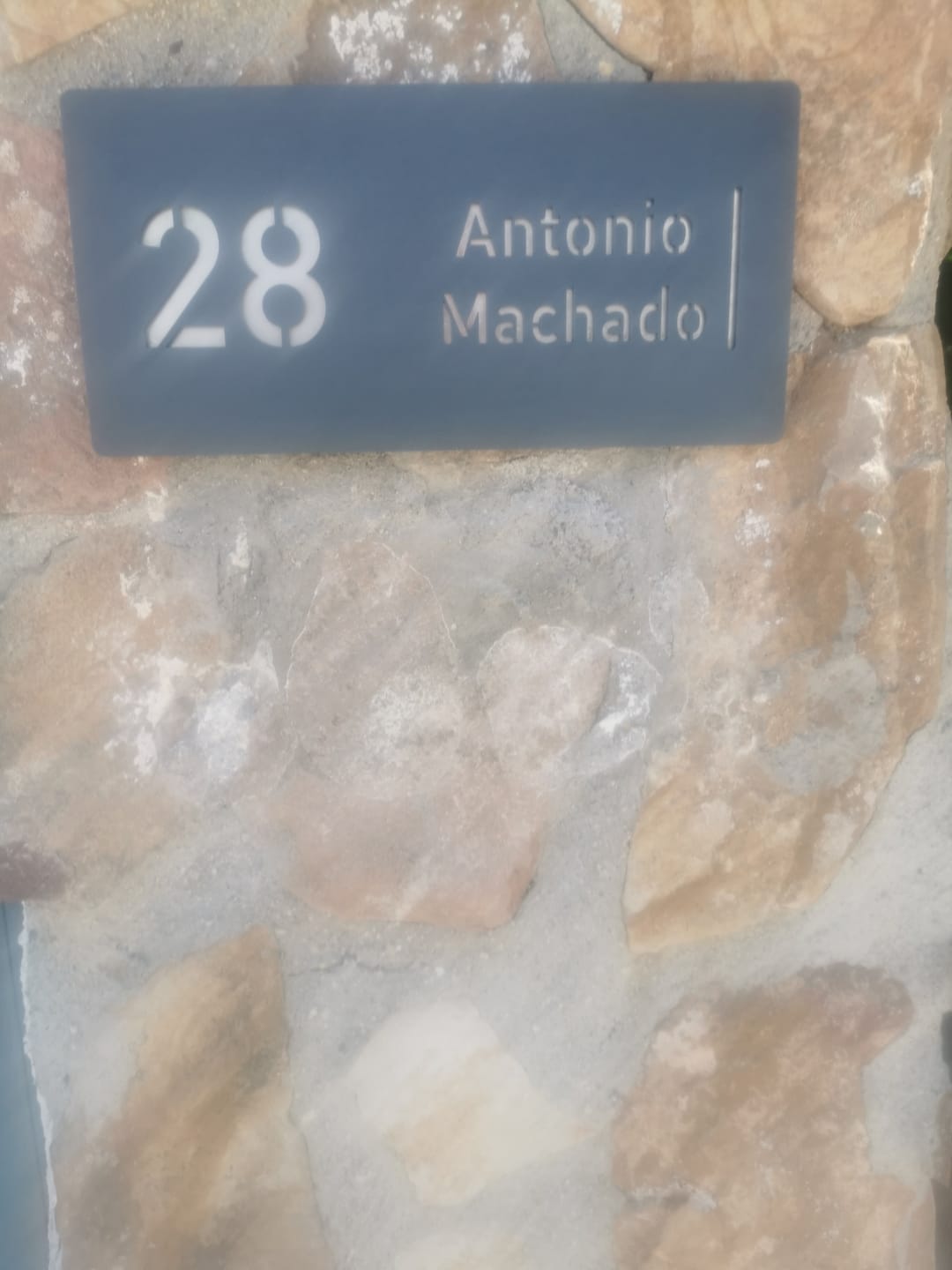 Customer photo review of Numero civico e testo modello Stencil Horizontal
