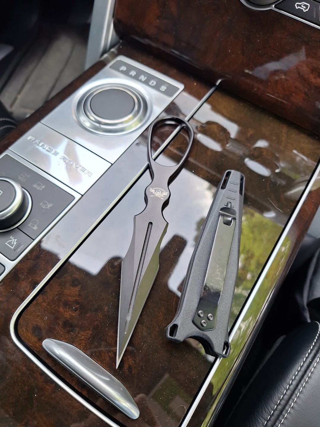 Customer photo review of D2 DAGGER - Black