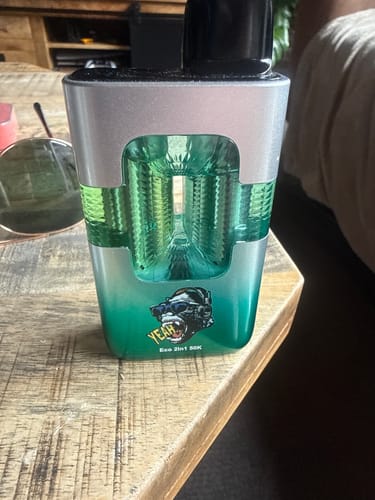 Customer photo review of Fumot - ECO 2in1 50K - Puff Jetable / Vape Disposable 2% Nicotine - Double saveur