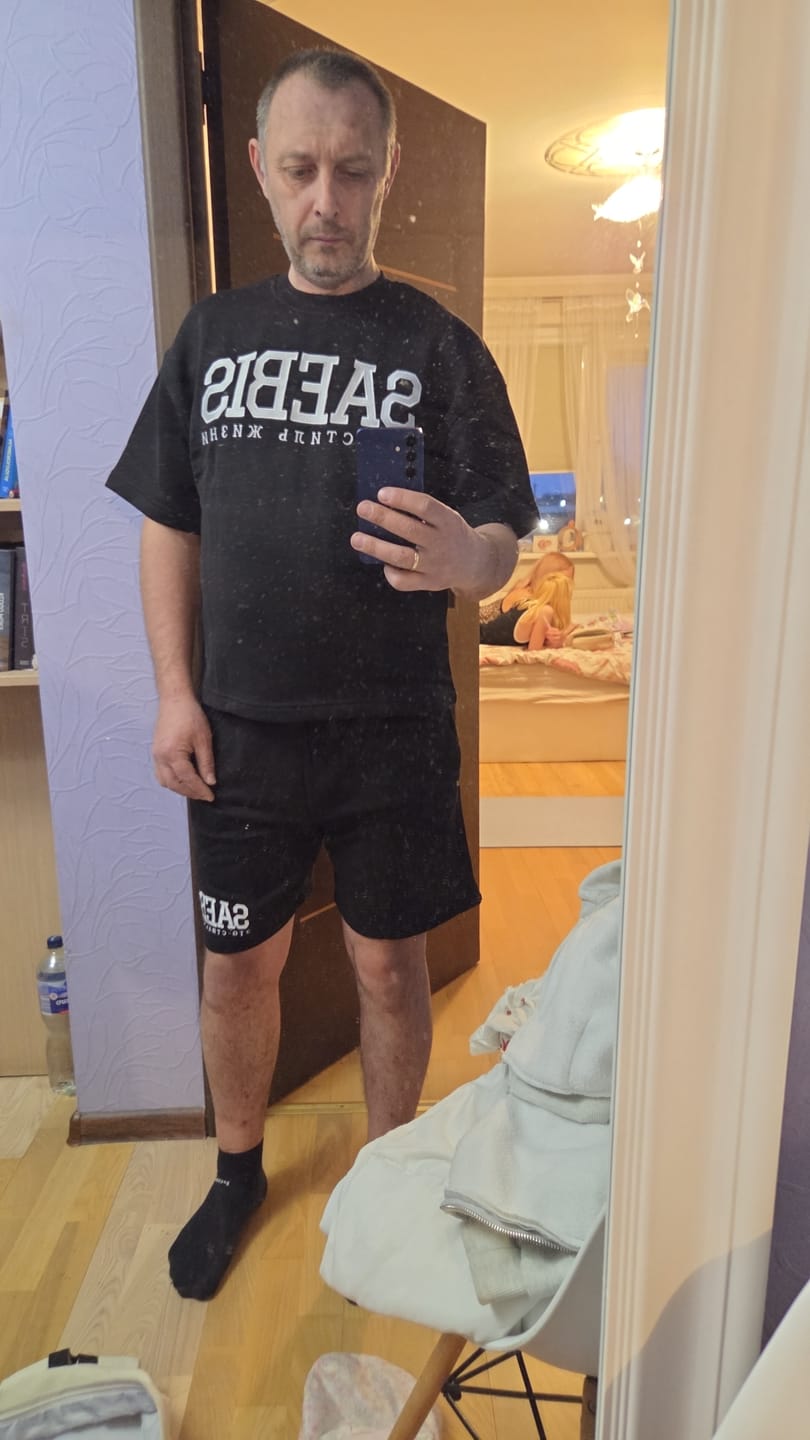 Customer photo review of SAEBIS® Lifestyle Outfit-Set Oversized T-Shirt & Shorts schwarz mit Stickerei