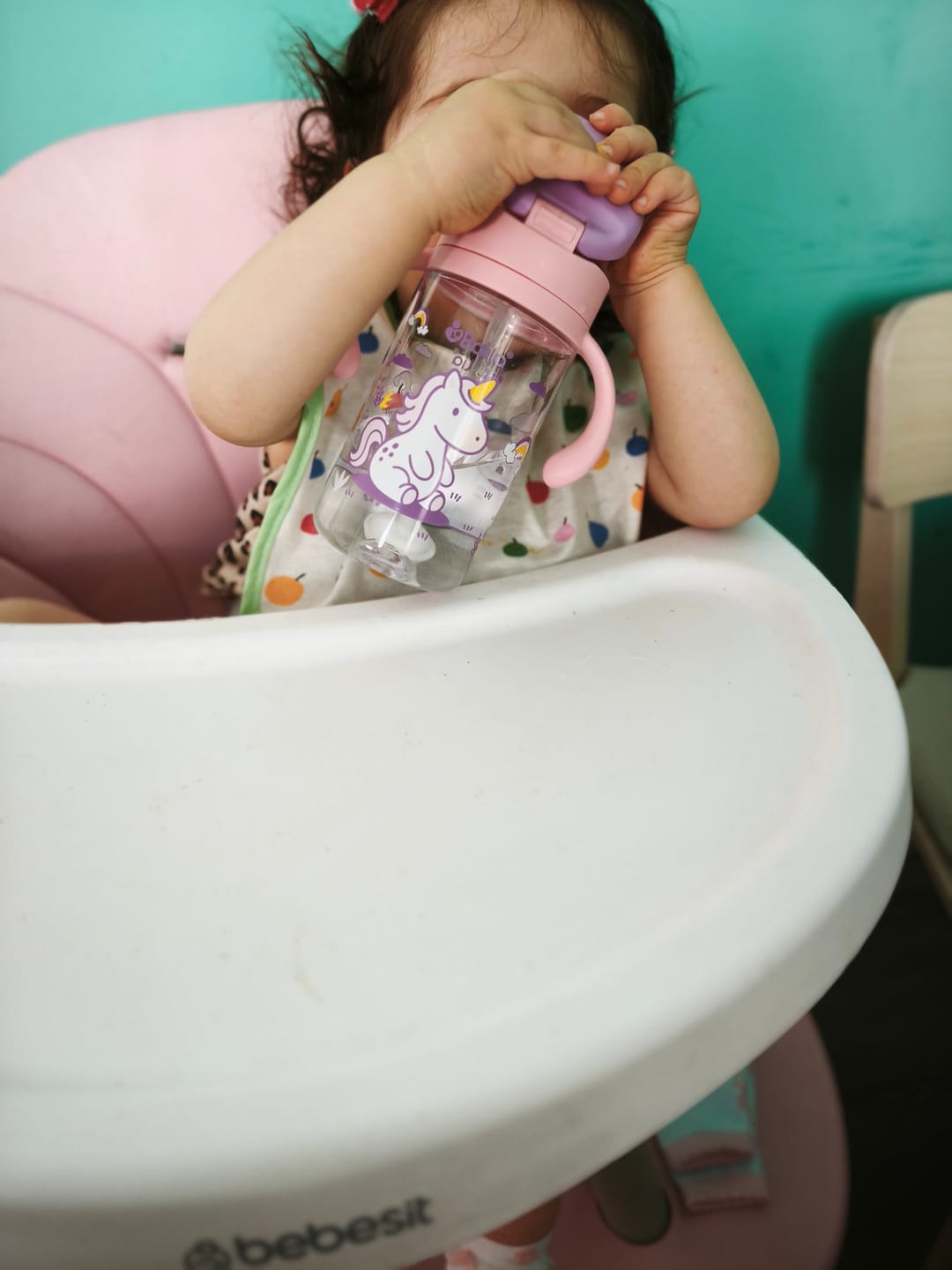 Customer photo review of Botella de Tritan™ 5001 antiderrame con bombilla Unicornio