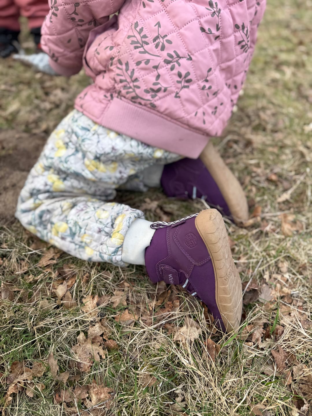 Customer photo review of Vaistoa Kaste Kids | Waterproof Barefoot Sneakers