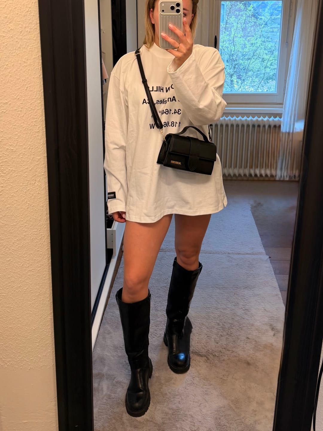 Customer photo review of VINTAGE LOGO LONGSLEEVE T-SHIRT WHITE