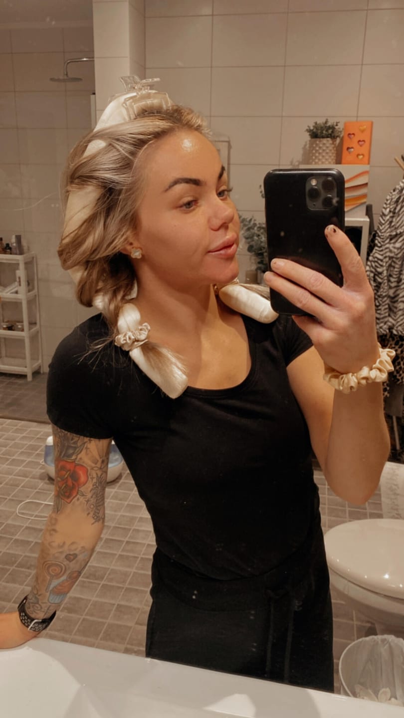 Customer photo review of Heatless Curls in Mulberry Silk