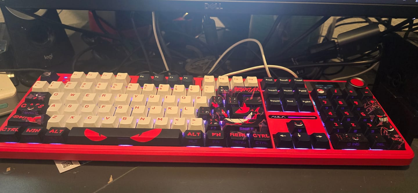 Customer photo review of Gengar Dual-tone Shine-through Cherry Profile PBT/PC Keycaps