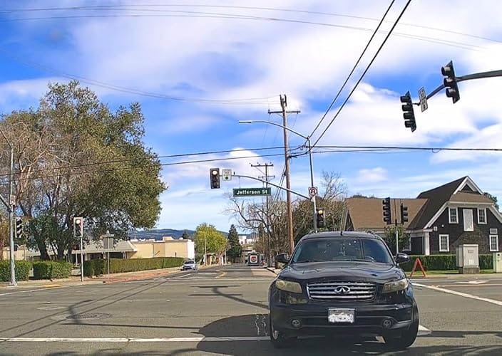 Customer photo review of WOLFBOX X3 2.5K 60FPS STARVIS 2 IMX675 with ADAS  Mini Dash Cam