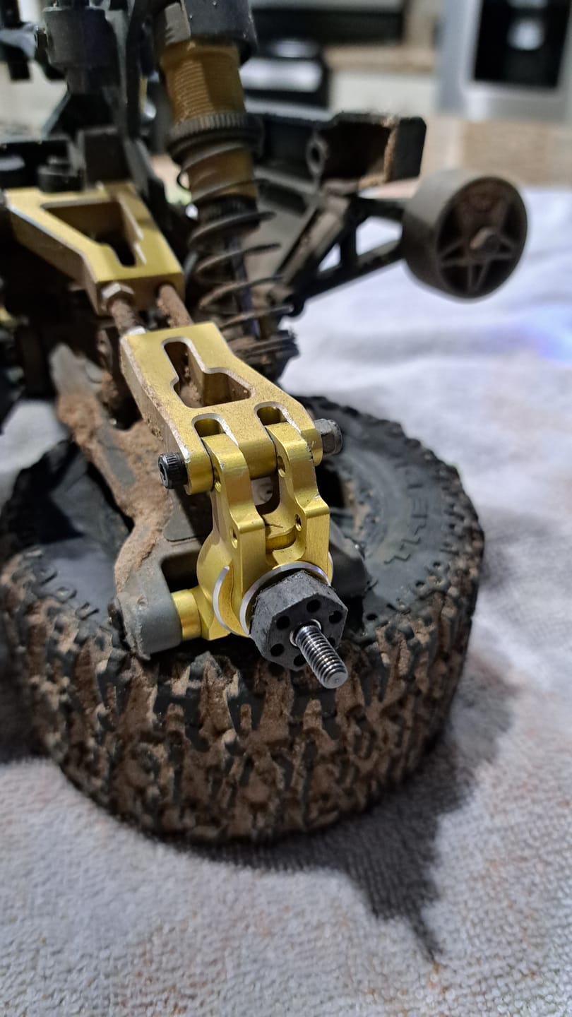 Customer photo review of Aluminum Rear Steering Hub For RZ001 and XTS-F10
