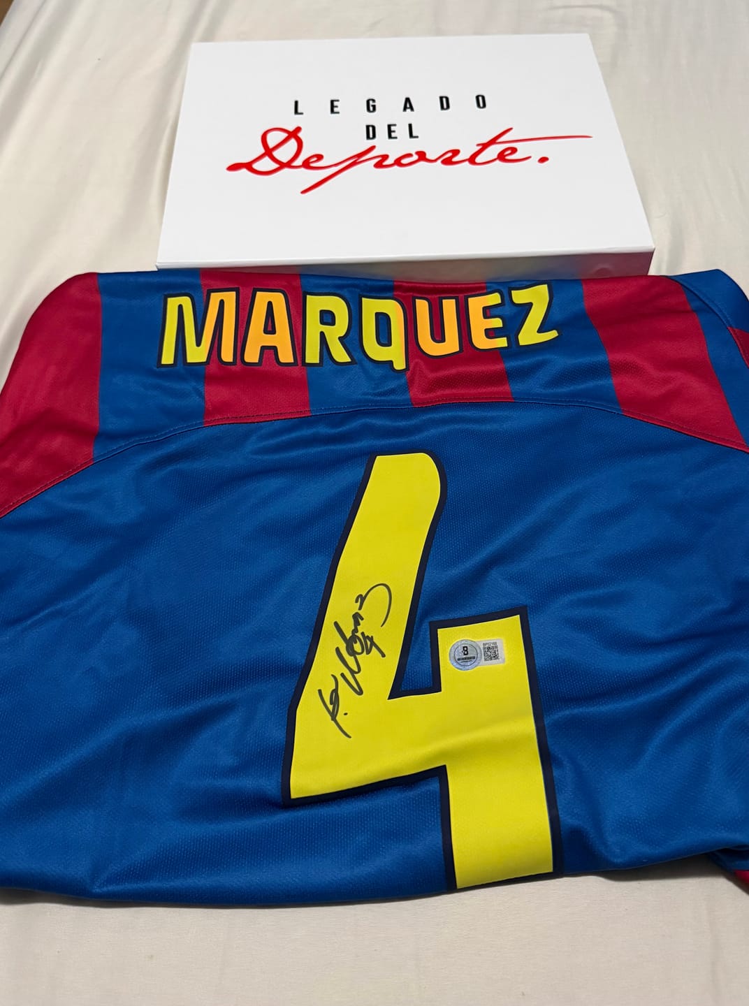 Customer photo review of Mystery Box - Visca Barça + Boleto Para Rifa Exclusiva