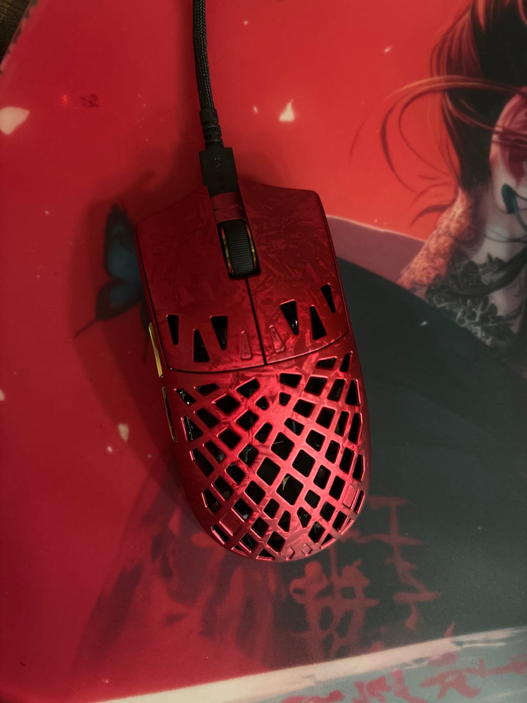 Customer photo review of ATK Blazing Sky Ghost Karbon Fiber Wireless Mouse