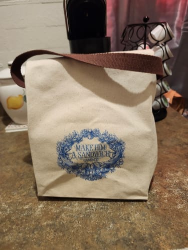Customer photo review of MHAS Crest Lunch Bag