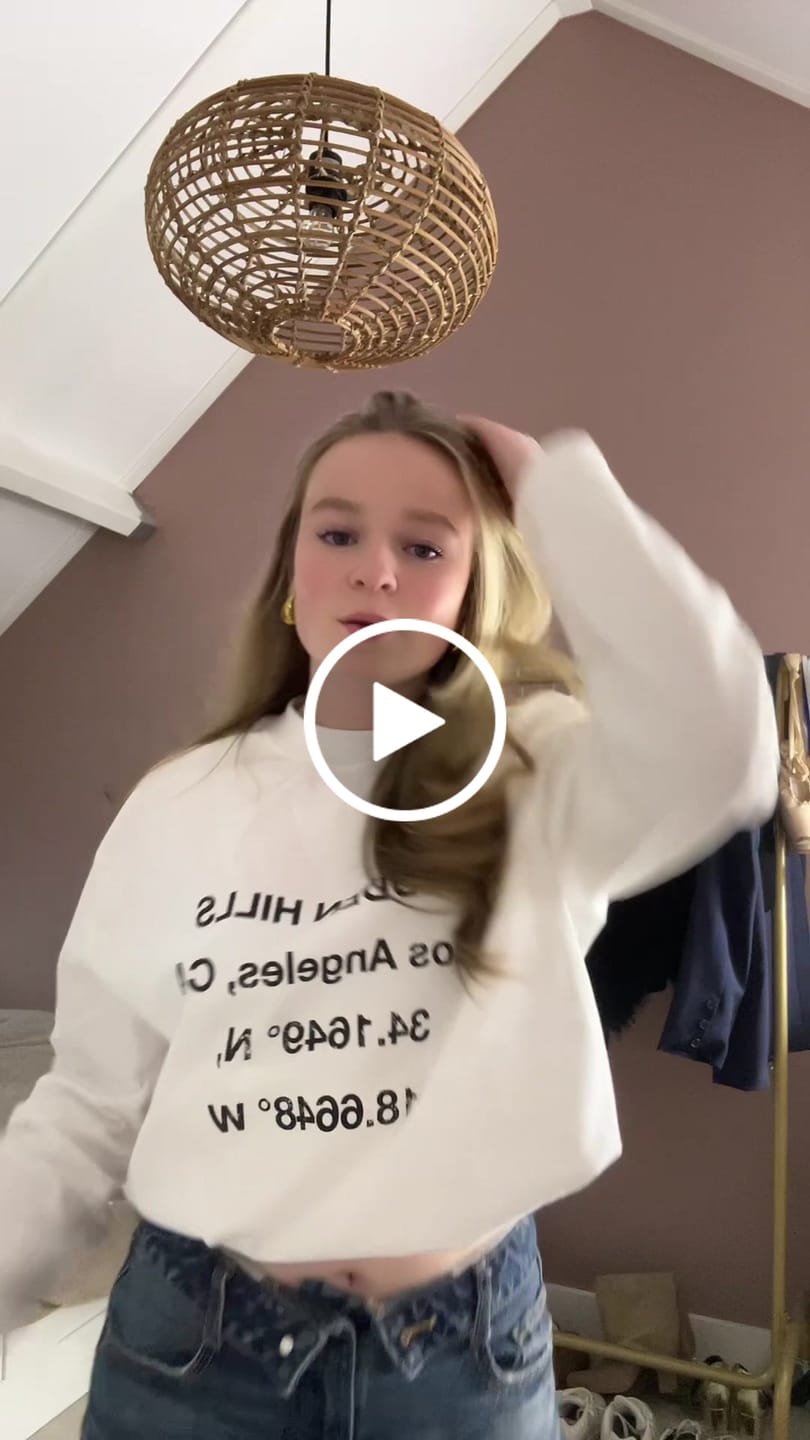 Customer video review of VINTAGE LOGO LONGSLEEVE T-SHIRT WHITE