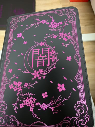 Customer photo review of DARKNESS - 9-Pocket Trading Card Binder