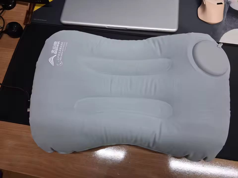 Customer photo review of Ultraleichtes Pump-Reisekissen für Camping & Reisen