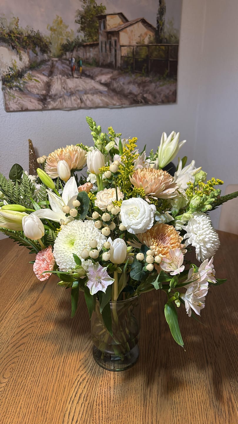 Customer photo review of Arreglo Floral Mediano