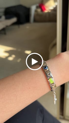 Customer video review of Charm Colgante Flor azul