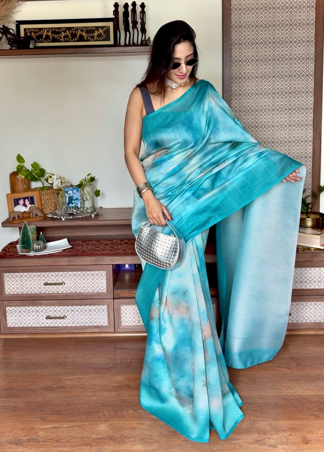Customer photo review of Topaz Blue Banarasi Handloom Saree