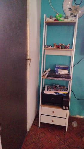 Customer photo review of Librero Tipo Escalera con Cajonero 4 Repisas Blanco Madera
