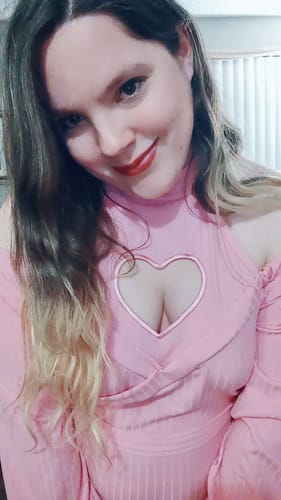 Customer photo review of HEART MELT SWEATER SR08