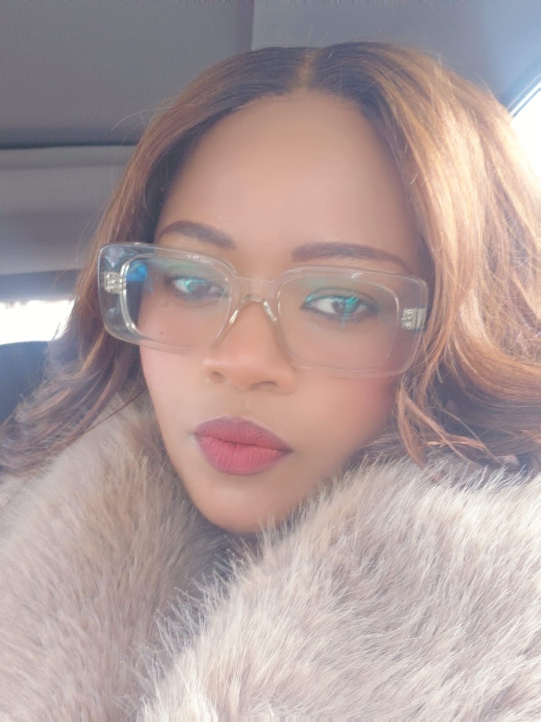 Customer photo review of Designer Kiana - Velvet - Medium - 2x6 HD