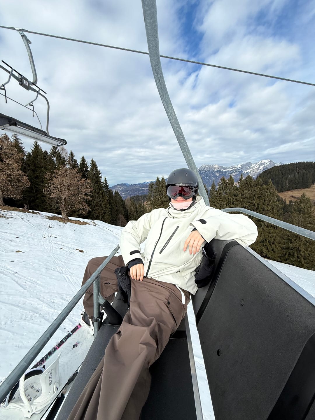 Customer photo review of Women's Coffee Baggy Wear-resistant Waterproof Snow Pants