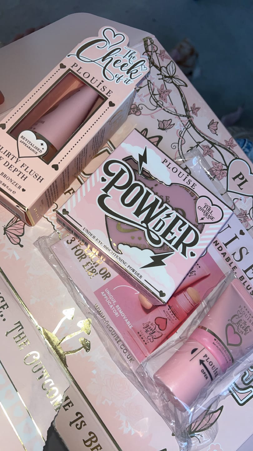 Customer photo review of P.Louise Under-Eye Brightening Powder