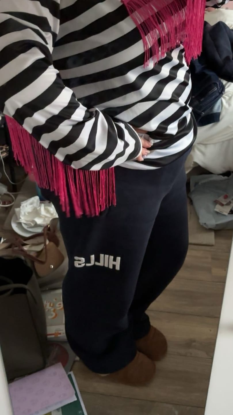 Customer photo review of GATED COMMUNITY STRAIGHT LEG SWEATPANTS NAVY