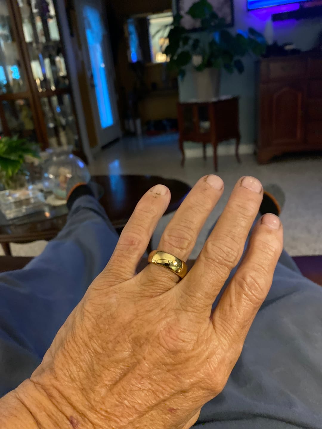 Customer photo review of High Polished Rose Gold Band - 6mm