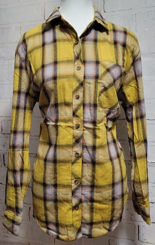 Customer photo review of WOMEN'S LONG SLEEVE FRONT POCKET BUTTON UP PLAID SHIRT