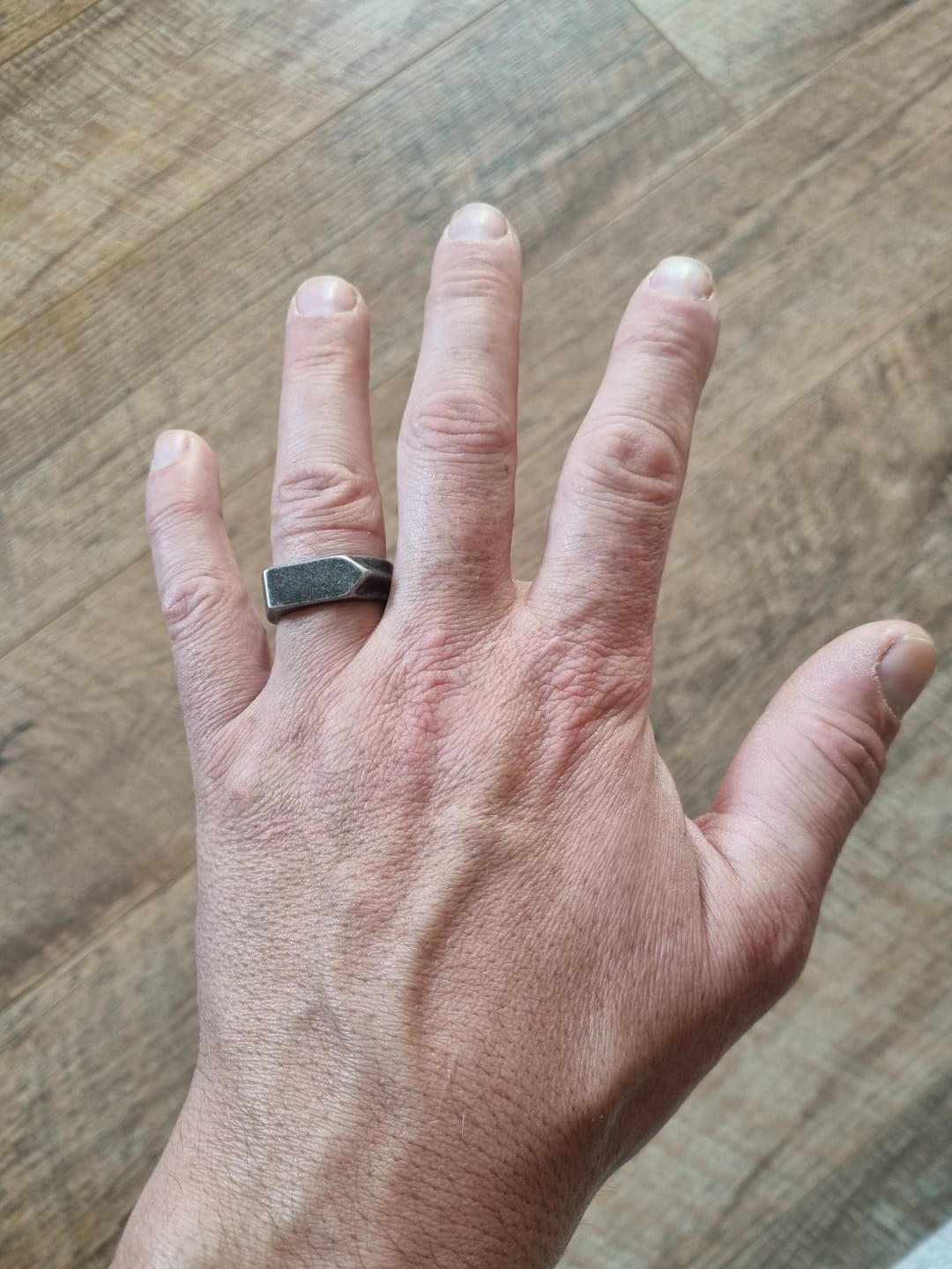 Customer photo review of ARROW. - GRAY