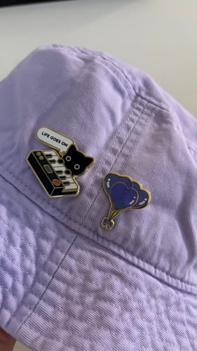 Customer photo review of Yoongi Kitty Pins