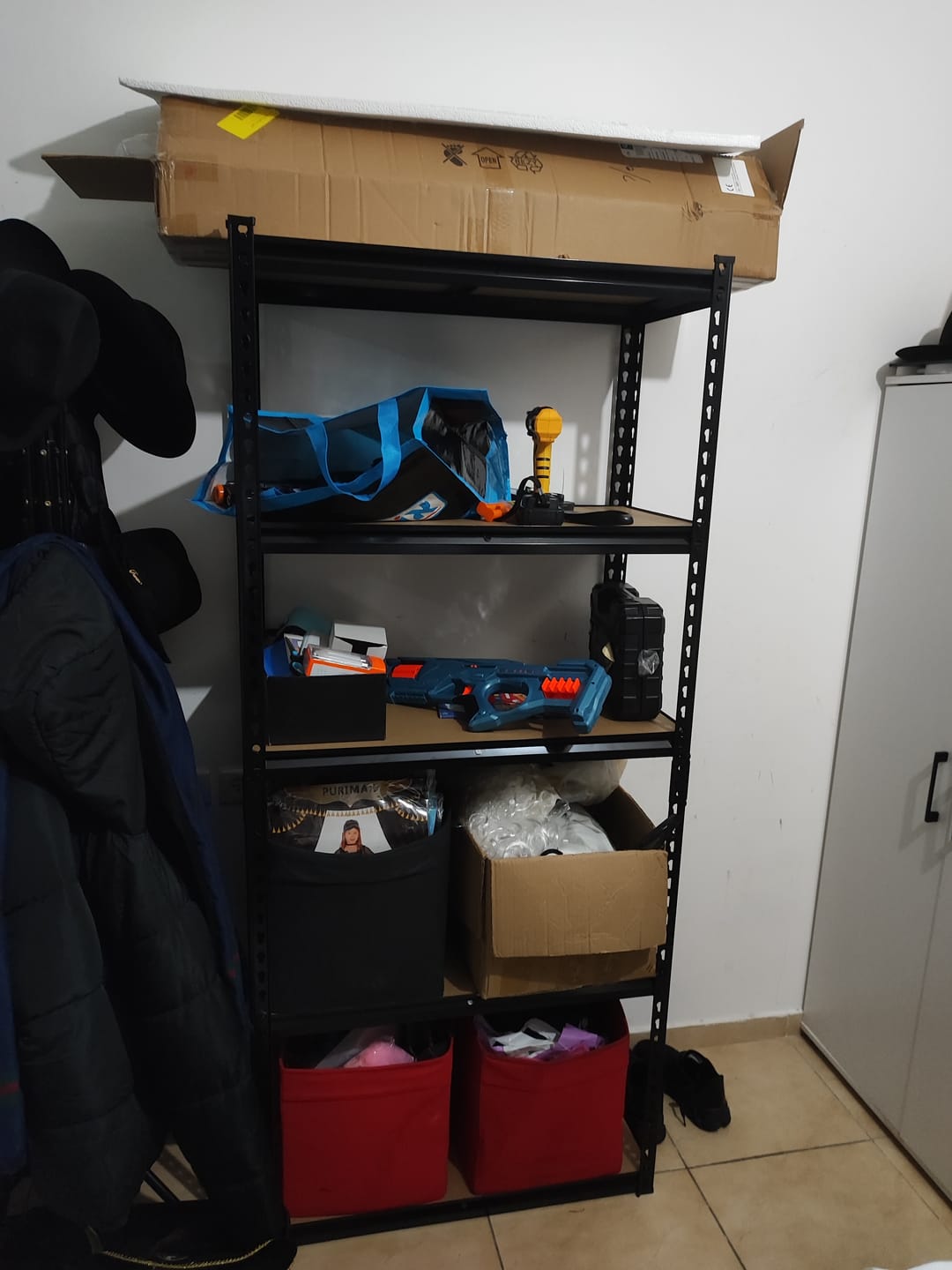 Customer photo review of כוננית מתכת פרמיום 5 מדפים מודולריים גובה 1.8 מטר