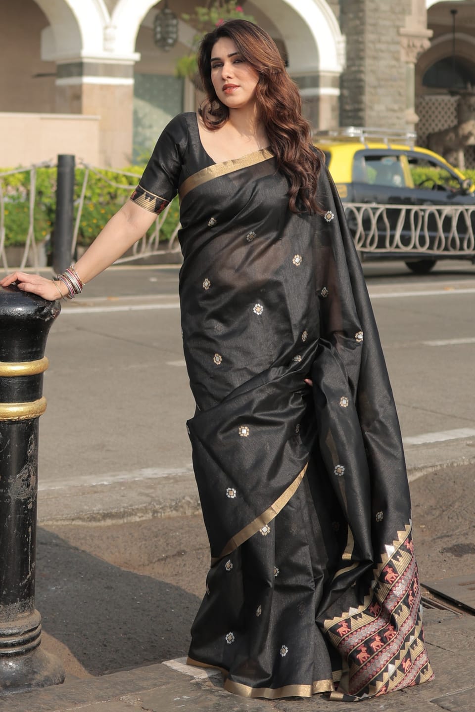 Customer photo review of Jade Black Tussar Handloom Silk Saree