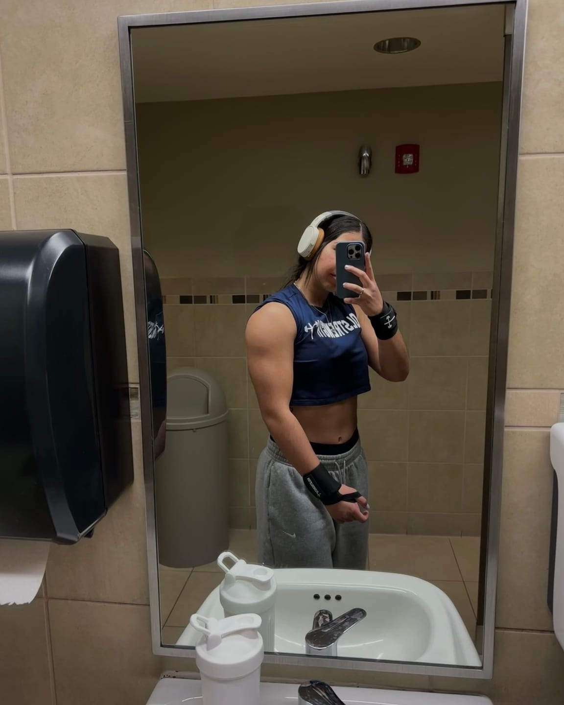 Customer photo review of Essential Crop Tee