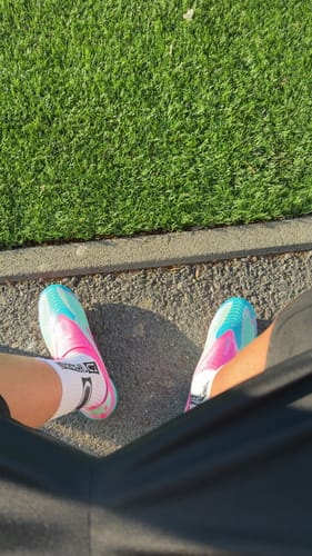 Customer photo review of F50 Elite Laceless La Vida Tropical FG - Bleu/Bleu Turquoise/Rose