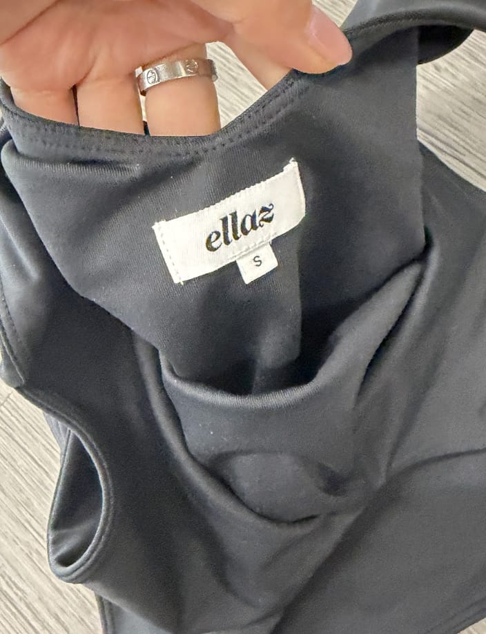 Customer photo review of Bodysuit Contour Cuello V
